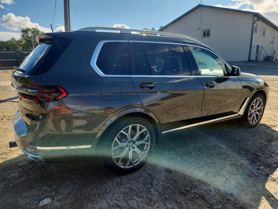Photo 3 from auction – 2025 BMW X7 with VIN 5UX23EM01S9X61527