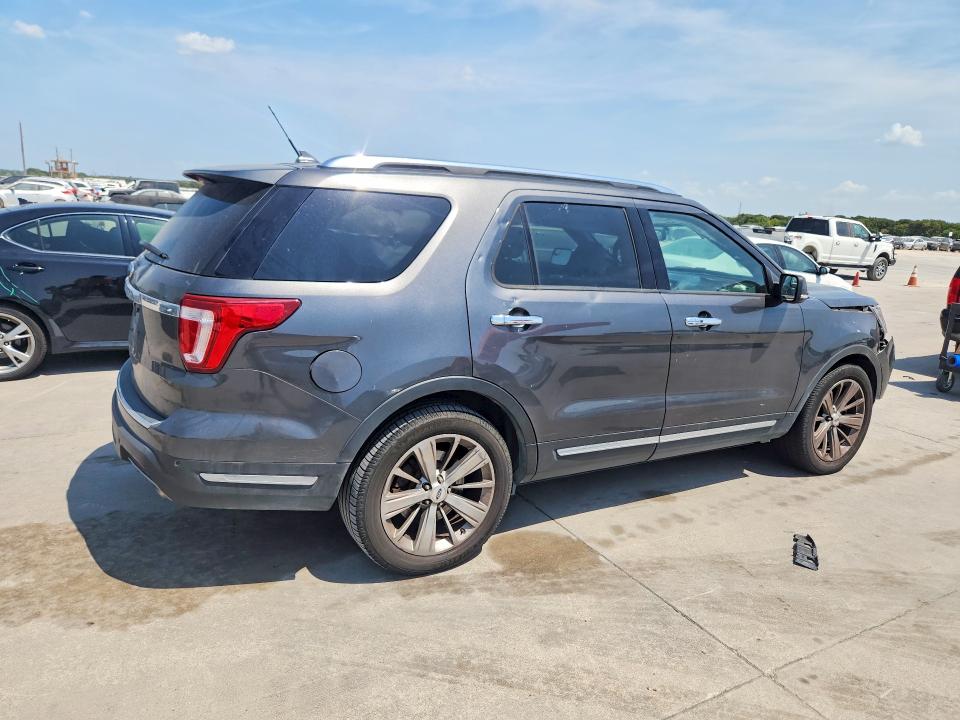 Photo 3 from auction – 2018 FORD EXPLORER with VIN 1FM5K7F8XJGC16240