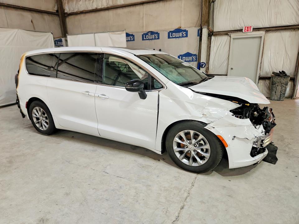 Photo 4 from auction – 2026 CHRYSLER PACIFICA with VIN 2C4RC1GG2TR178655