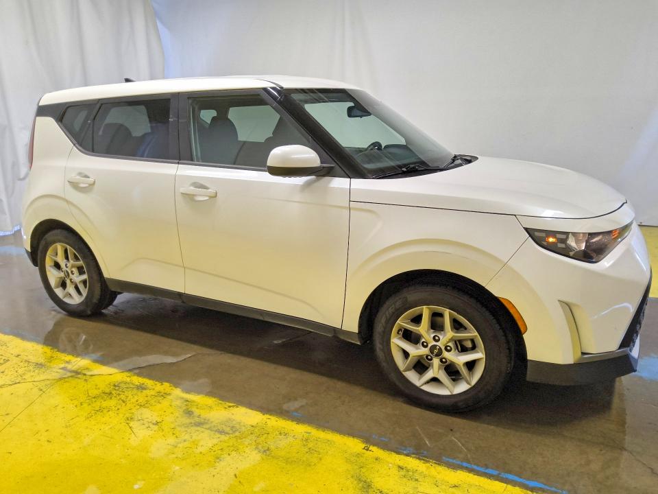 Photo 4 from auction – 2023 KIA SOUL with VIN KNDJ23AU9P7877251