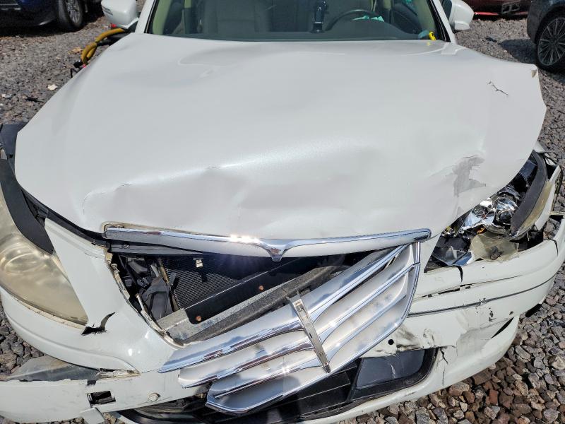 Photo 11 from auction – 2011 HYUNDAI GENESIS with VIN KMHGC4DE5BU128499