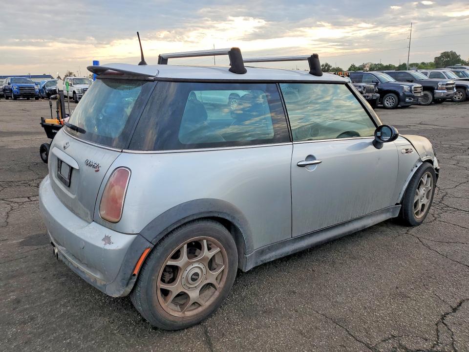 Photo 3 from auction – 2003 MINI COOPER with VIN WMWRE33483TD71046