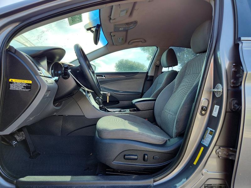 Photo 7 from auction – 2011 HYUNDAI SONATA with VIN 5NPEB4AC5BH290824