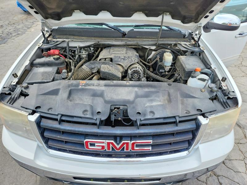 Zdjęcie 11 z aukcji – 2011 GMC SIERRA z VIN 1GTR1VE07BZ277334