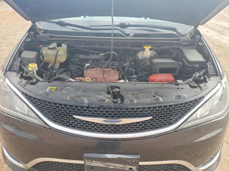 Photo 12 from auction – 2017 CHRYSLER PACIFICA with VIN 2C4RC1BG4HR543867