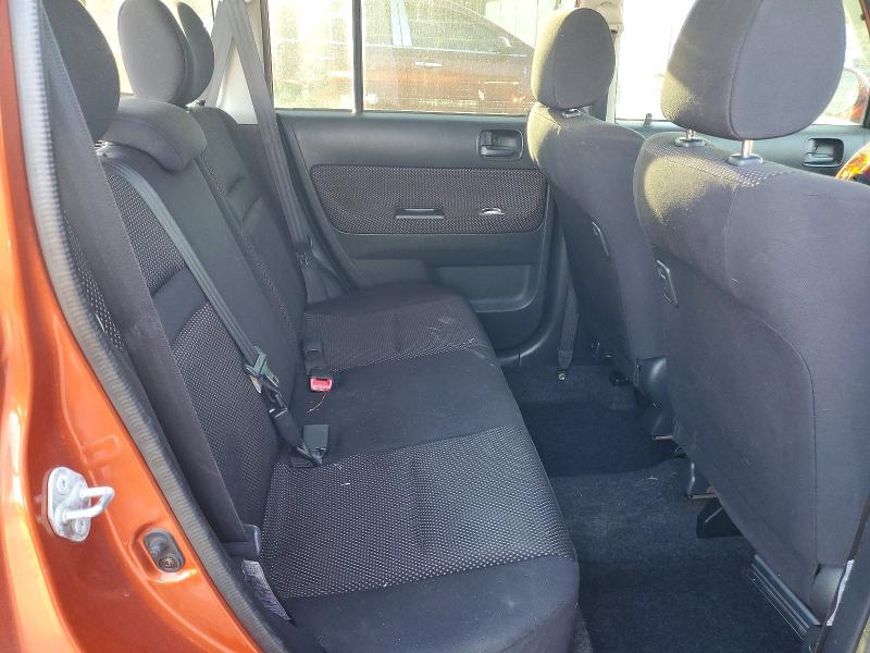 Foto 10 de la subasta – 2004 SCION XB con VIN JTLKT324540167319