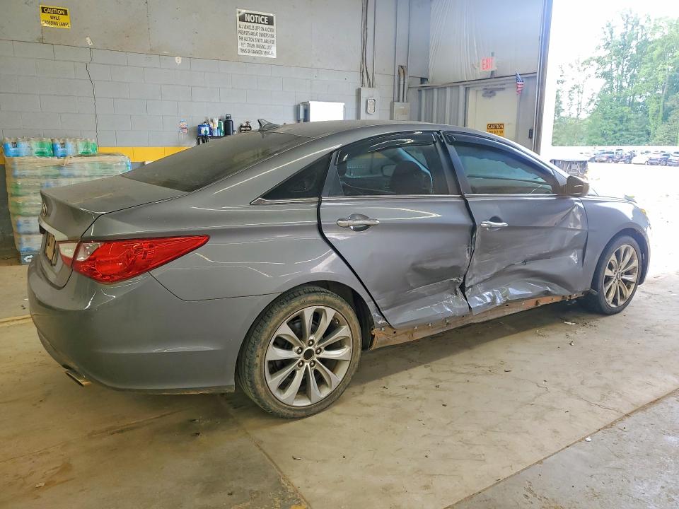 Photo 3 from auction – 2011 HYUNDAI SONATA with VIN 5NPEC4AC6BH223811