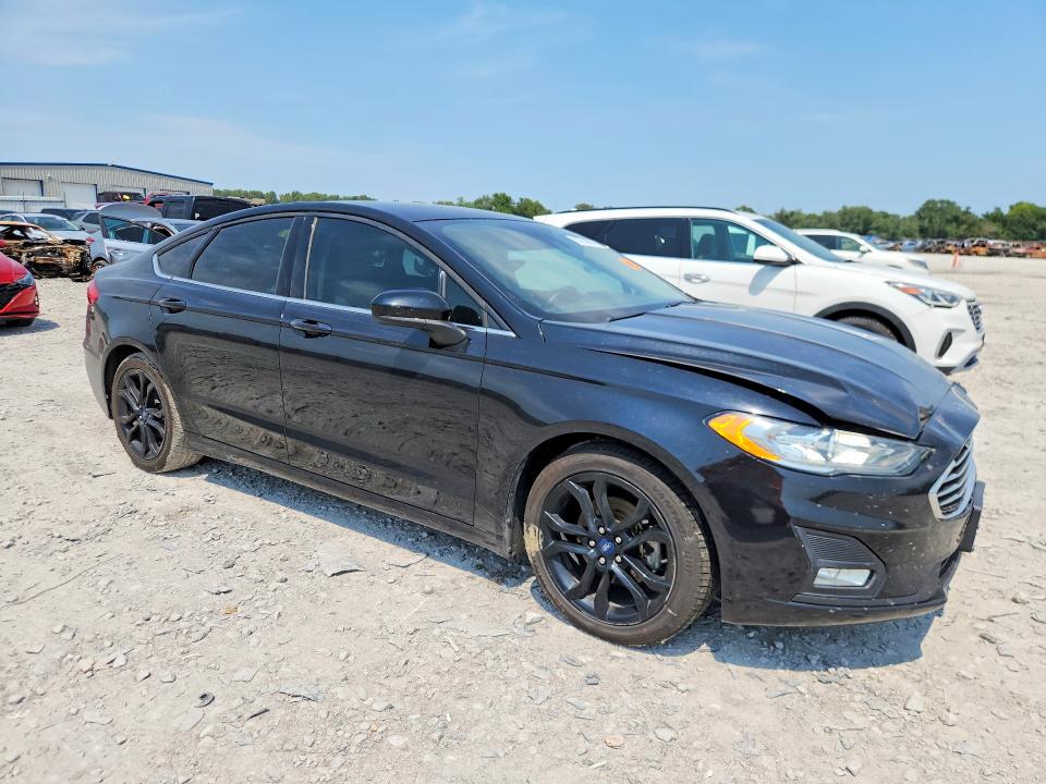 Photo 4 from auction – 2019 FORD FUSION with VIN 3FA6P0HD3KR133471