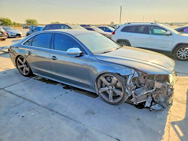 Zdjęcie 4 z aukcji – 2016 AUDI S8 z VIN WAUJSAFD9GN006808