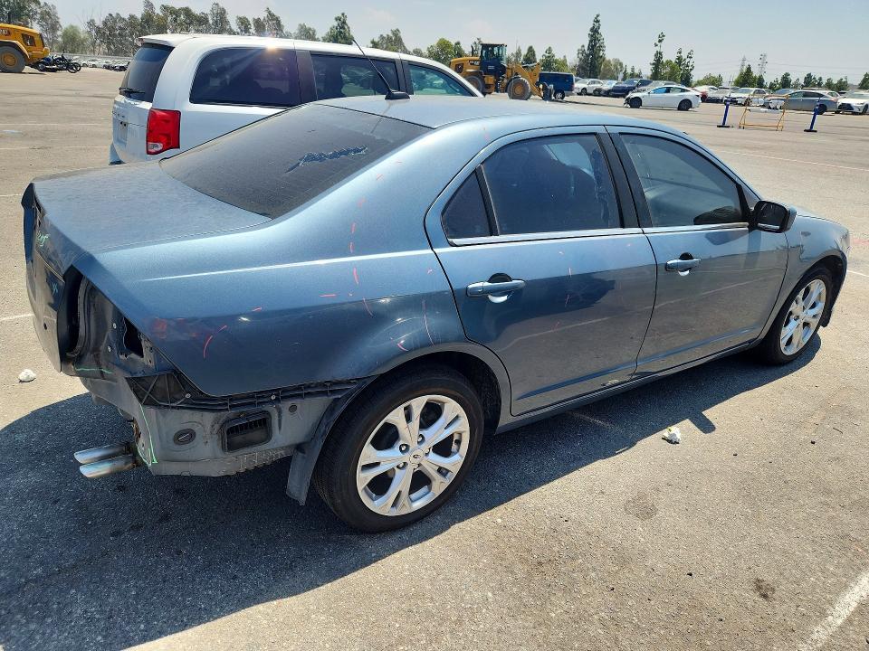 Photo 3 from auction – 2012 FORD FUSION with VIN 3FAHP0HAXCR378235