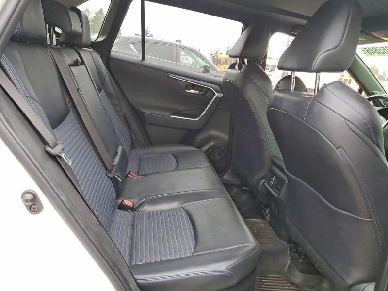 Photo 11 from auction – 2019 TOYOTA RAV4 with VIN JTMEWRFVXKD521430