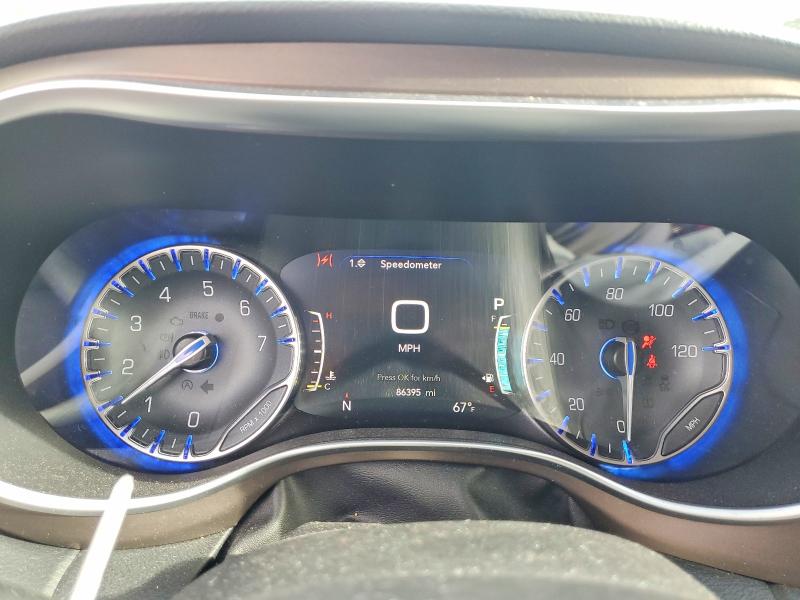 Photo 9 from auction – 2017 CHRYSLER PACIFICA with VIN 2C4RC1EGXHR837673