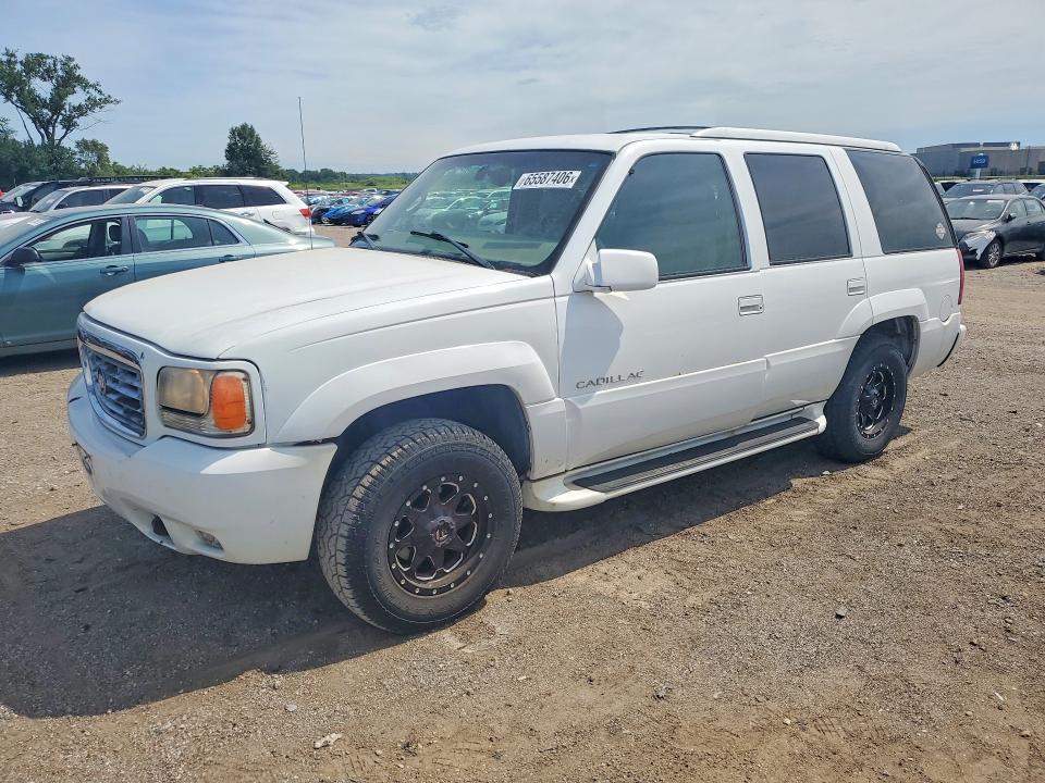 CADILLAC ESCALADE 2000 with VIN 1GYEK63R0YR230359 - Photo from auction