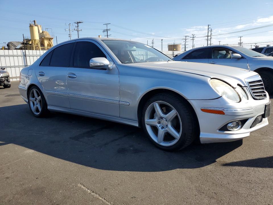 Photo 4 from auction – 2009 MERCEDES-BENZ E with VIN WDBUF56X79B412689