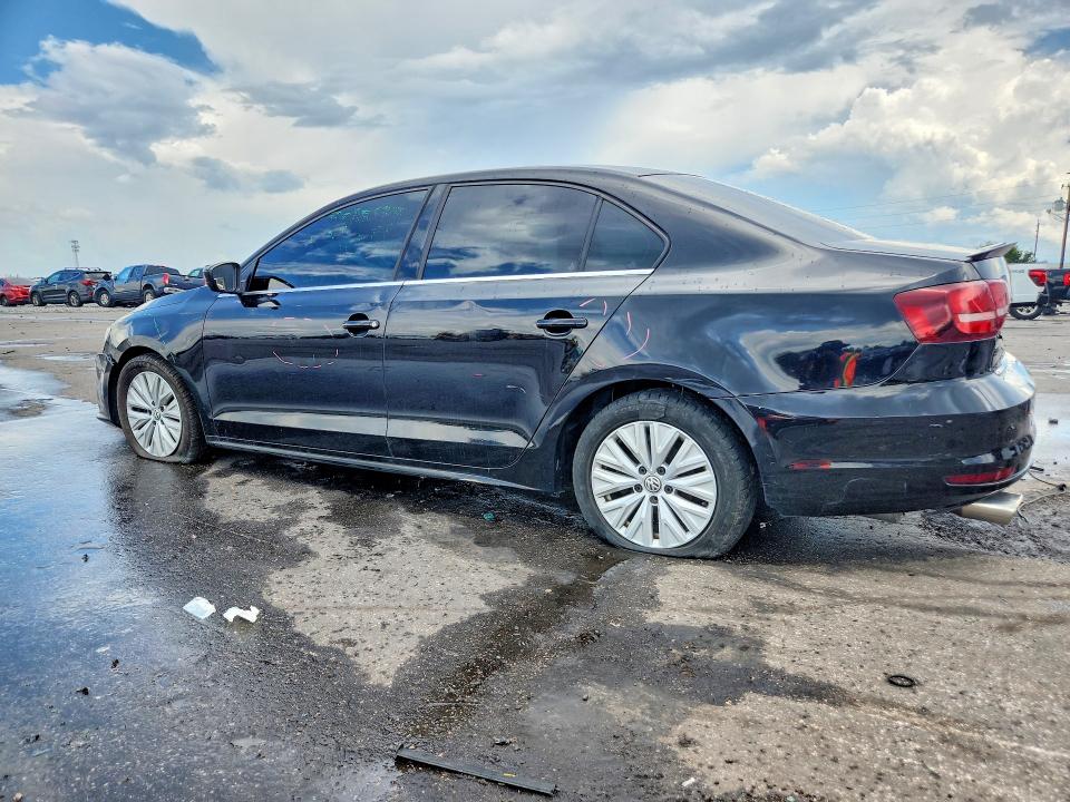 Photo 2 from auction – 2017 VOLKSWAGEN JETTA with VIN 3VW2B7AJXHM327451