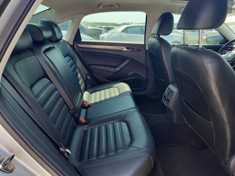 Photo 10 from auction – 2017 VOLKSWAGEN PASSAT with VIN 1VWCT7A35HC025375