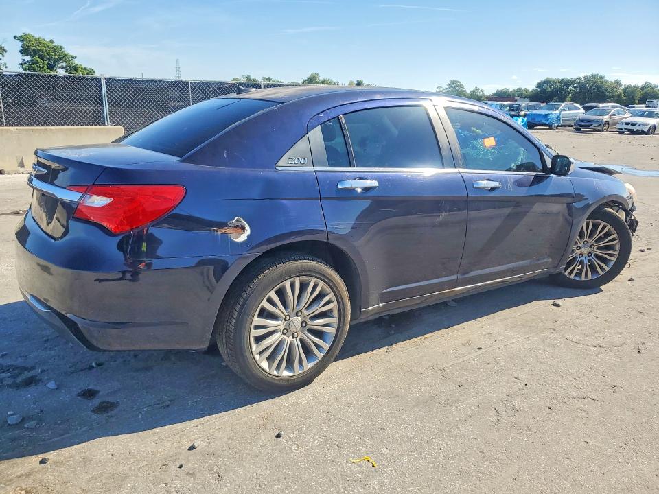 Photo 3 from auction – 2012 CHRYSLER 200 with VIN 1C3CCBCB1CN299474
