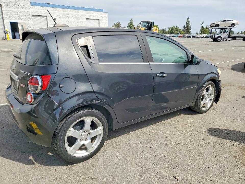 Photo 3 from auction – 2015 CHEVROLET SONIC with VIN 1G1JE6SB9F4120333
