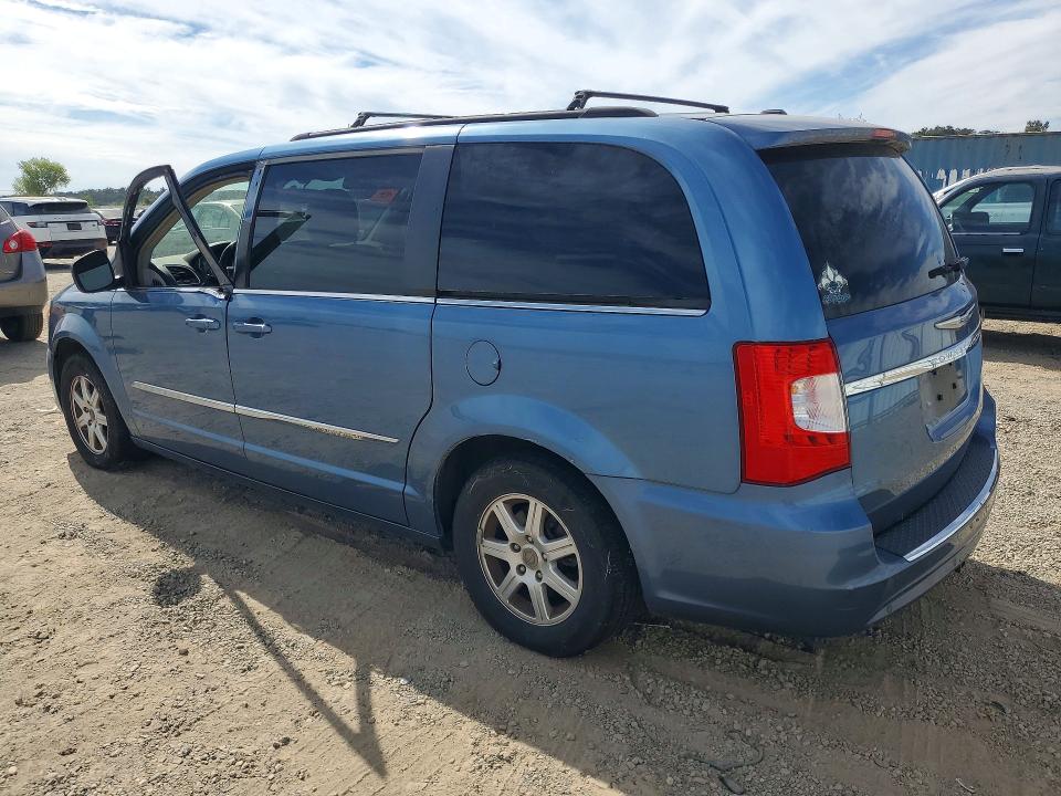 Photo 2 from auction – 2012 CHRYSLER TOWN & COUNTRY with VIN 2C4RC1BG5CR200722