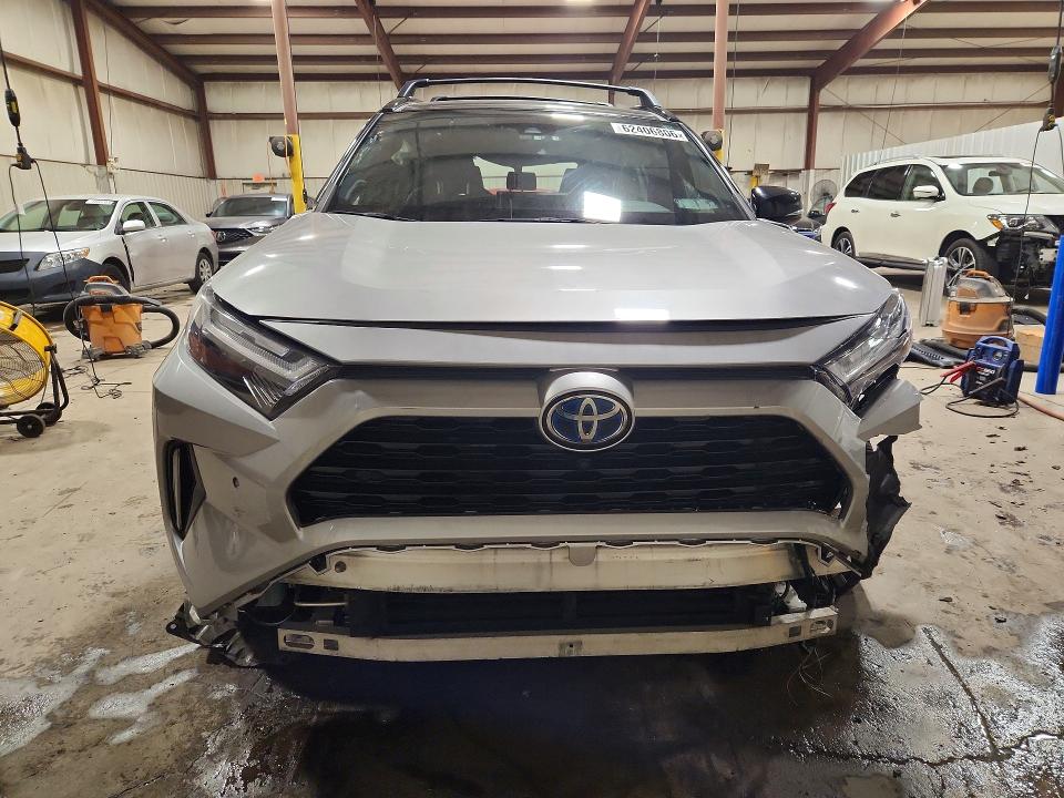 Photo 5 from auction – 2022 TOYOTA RAV4 with VIN 4T3E6RFV8NU094143