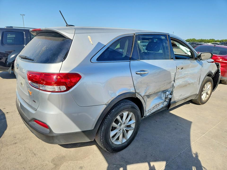 Photo 3 from auction – 2018 KIA SORENTO with VIN 5XYPG4A3XJG417213
