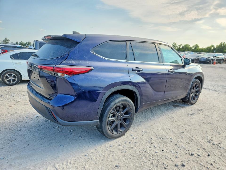 Photo 3 from auction – 2023 TOYOTA HIGHLANDER with VIN 5TDKDRAH0PS504108