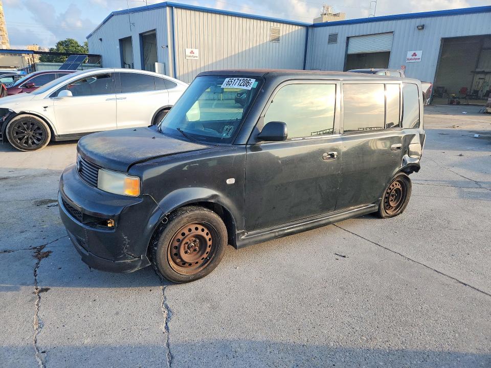 SCION XB 2005 with VIN JTLKT324750209765 - Photo from auction