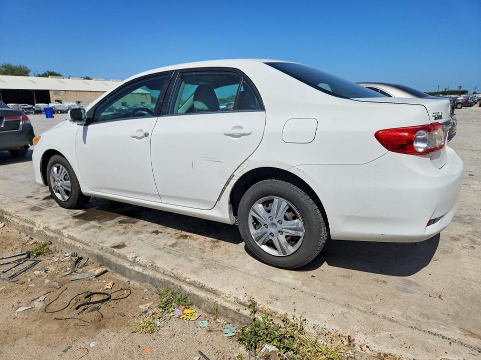 Photo 2 from auction – 2011 TOYOTA COROLLA with VIN 2T1BU4EEXBC588877