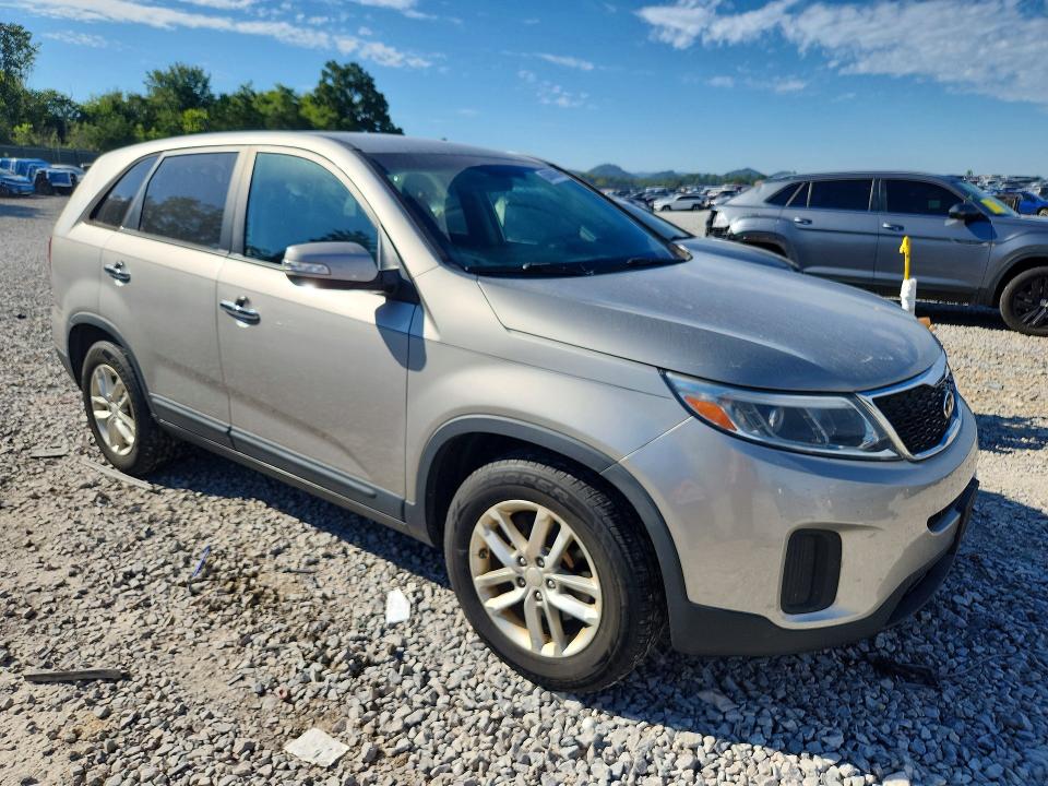 Photo 4 from auction – 2014 KIA SORENTO with VIN 5XYKT3A63EG504094