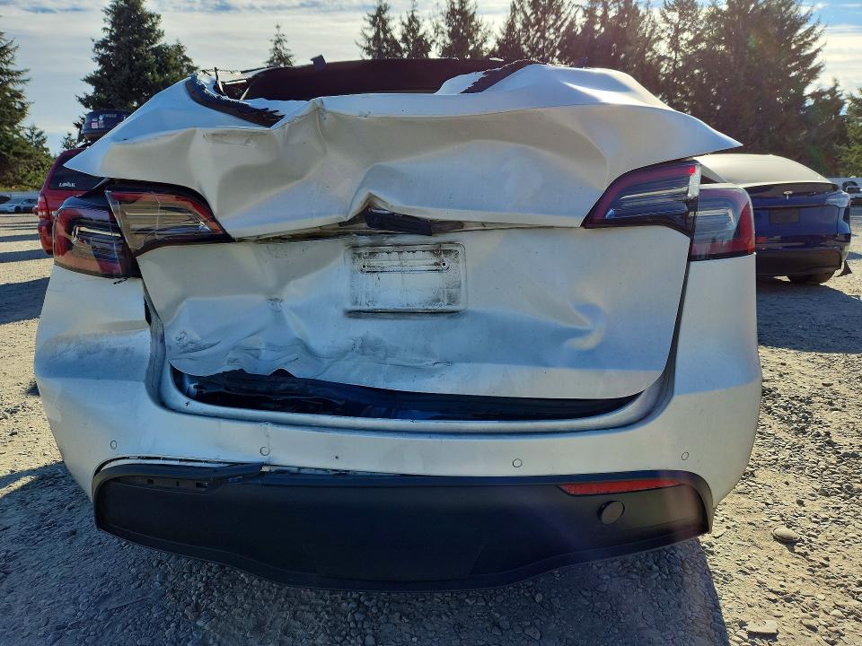 Photo 6 from auction – 2022 TESLA MODEL Y with VIN 7SAYGAEE4NF491998