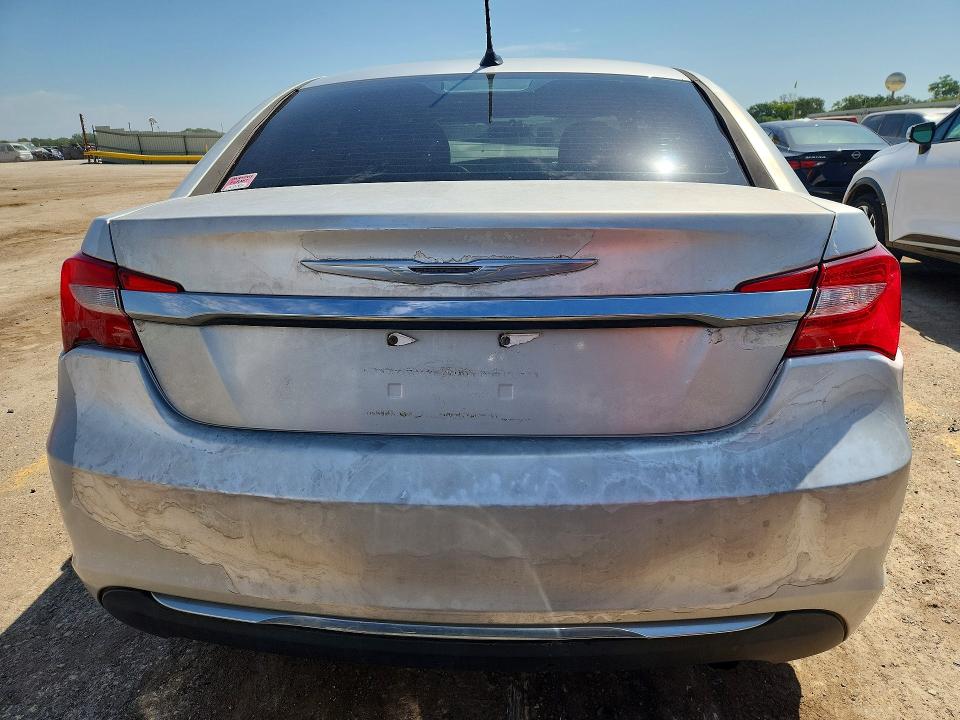 Photo 6 from auction – 2012 CHRYSLER 200 with VIN 1C3CCBAB3CN222527