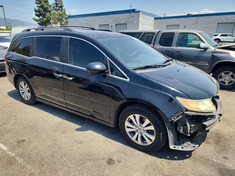 Photo 4 from auction – 2015 HONDA ODYSSEY with VIN 5FNRL5H48FB010739