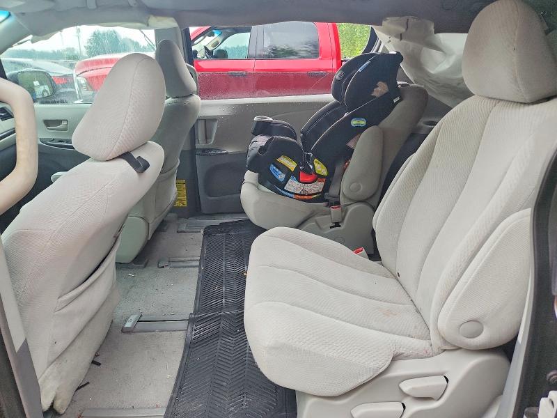 Photo 11 from auction – 2011 TOYOTA SIENNA with VIN 5TDKA3DC1BS002044