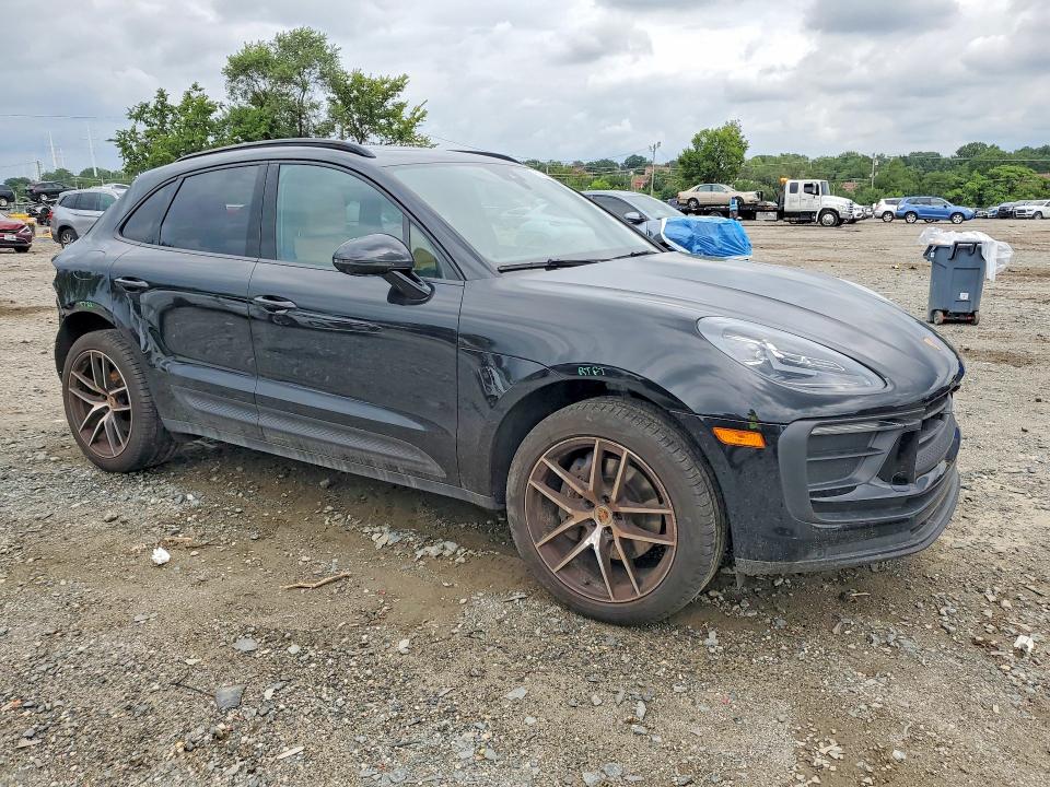 Photo 4 from auction – 2024 PORSCHE MACAN with VIN WP1AA2A56RLB02940