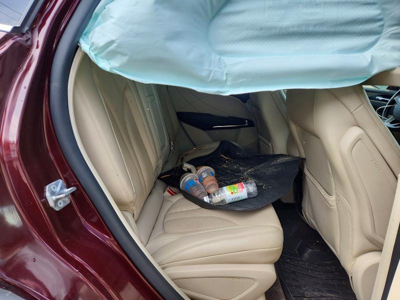 Снимка 11 от търг – 2019 LINCOLN MKC с VIN 5LMCJ3D97KUL03768