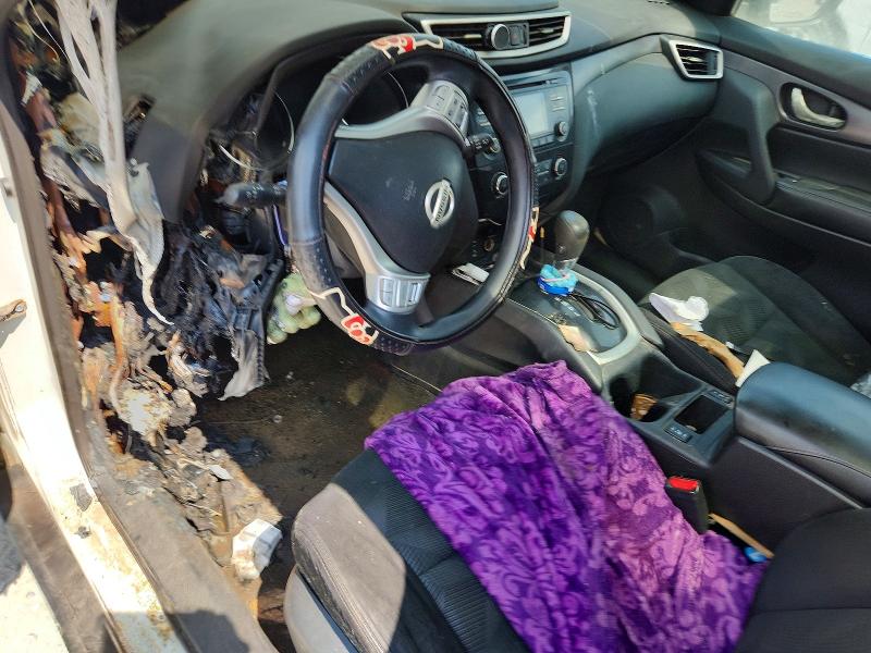 Photo 8 from auction – 2015 NISSAN ROGUE with VIN 5N1AT2MT1FC885890