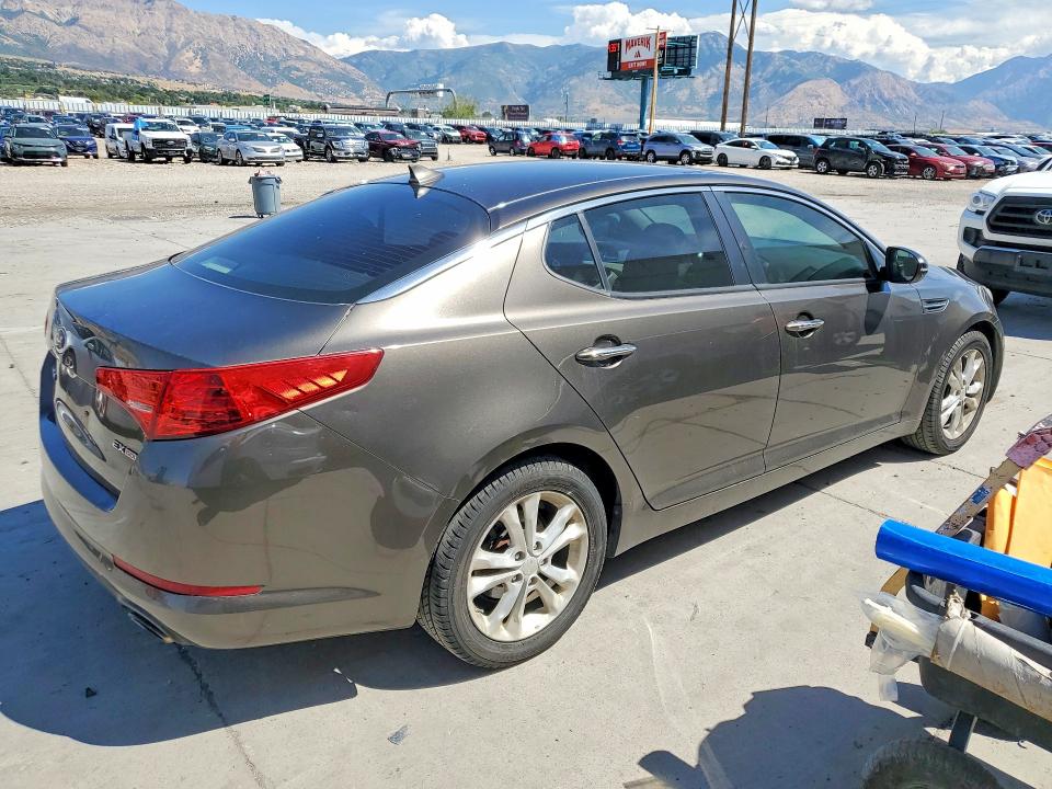 Photo 3 from auction – 2013 KIA OPTIMA with VIN 5XXGN4A74DG100870