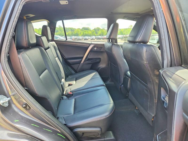 Photo 11 from auction – 2017 TOYOTA RAV4 with VIN JTMJFREV6HJ715267