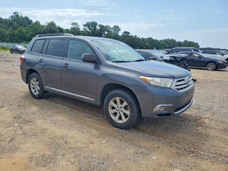 Photo 4 from auction – 2013 TOYOTA HIGHLANDER with VIN 5TDZK3EH0DS118425