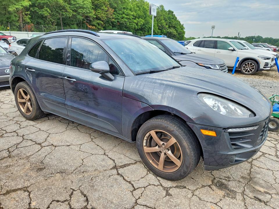 Photo 4 from auction – 2017 PORSCHE MACAN with VIN WP1AA2A5XHLB81365
