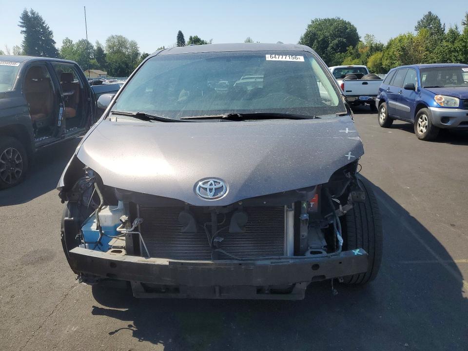 Photo 5 from auction – 2014 TOYOTA SIENNA with VIN 5TDYK3DC0ES514700