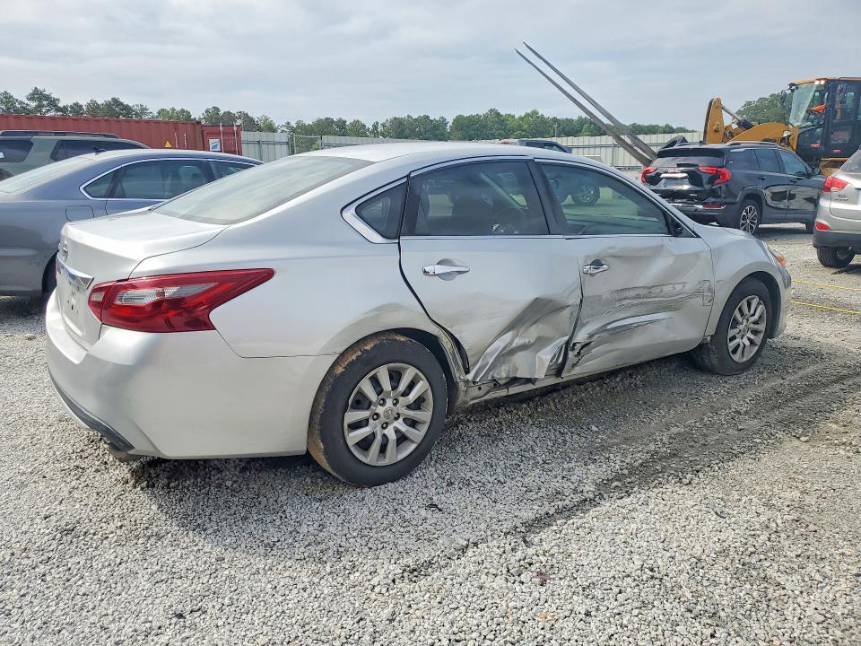 Photo 3 from auction – 2018 NISSAN ALTIMA with VIN 1N4AL3AP2JC116525