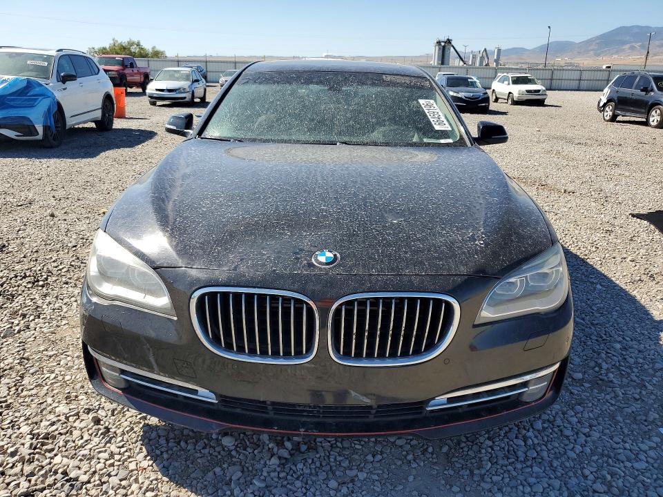 Photo 5 from auction – 2013 BMW 750 with VIN WBAYB6C57DC998107
