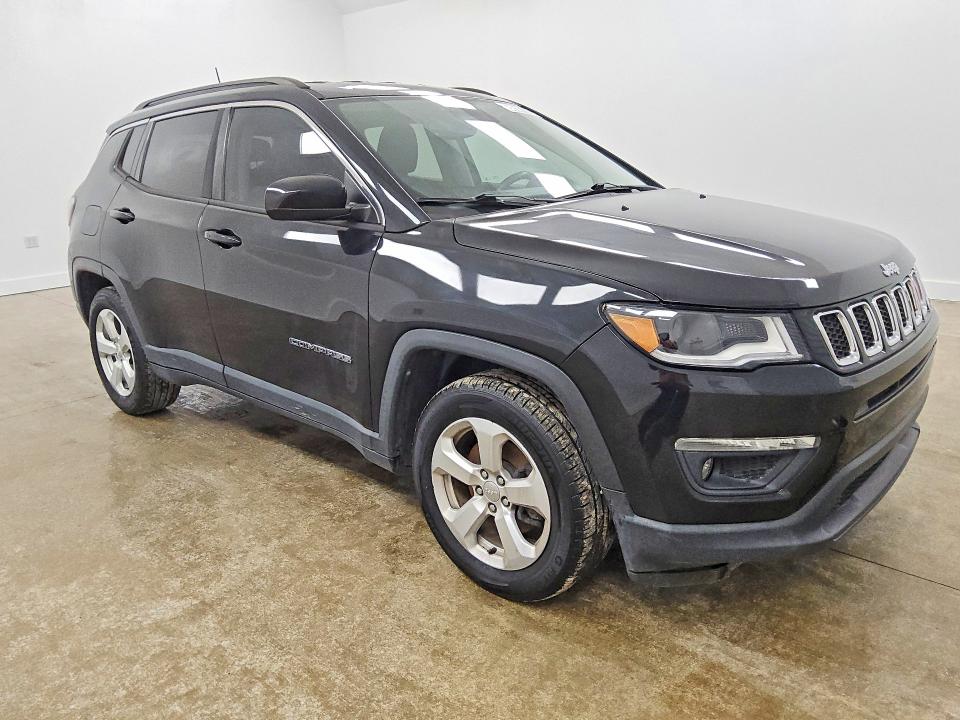 Photo 4 from auction – 2019 JEEP COMPASS with VIN 3C4NJCBB4KT616356