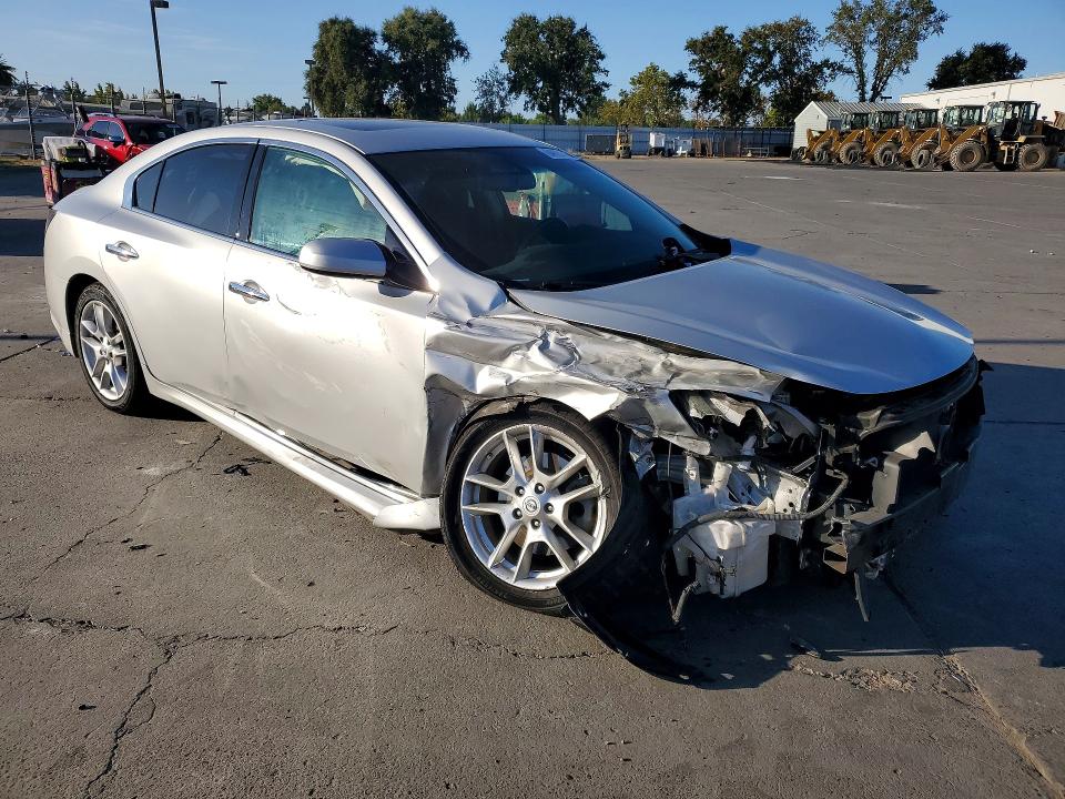 Photo 4 from auction – 2012 NISSAN MAXIMA with VIN 1N4AA5AP3CC804781