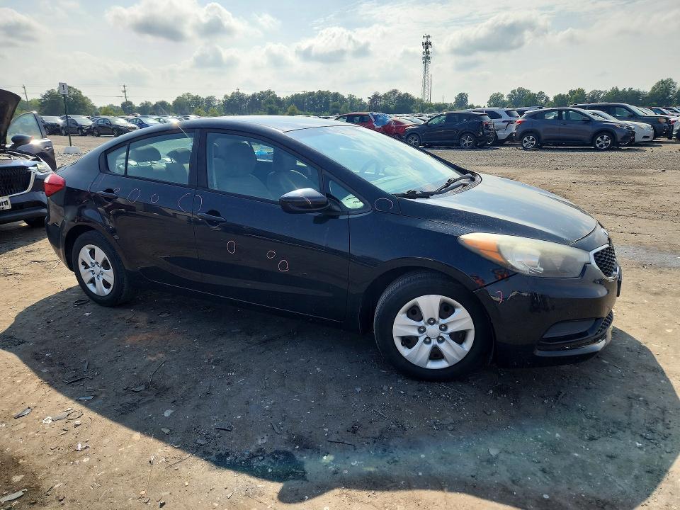 Снимка 4 от търг – 2016 KIA FORTE с VIN KNAFK4A69G5526670