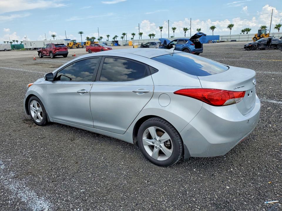 Photo 2 from auction – 2011 HYUNDAI ELANTRA with VIN KMHDH4AEXBU146697