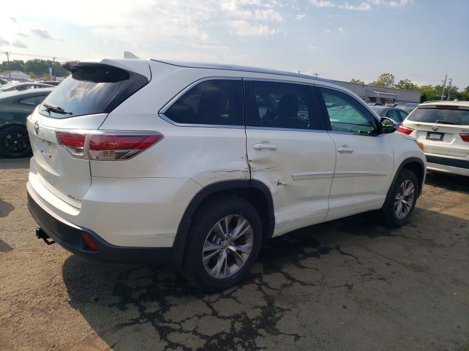 Photo 3 from auction – 2014 TOYOTA HIGHLANDER with VIN 5TDJKRFH7ES005328