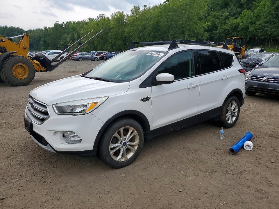 صورة رقم 1 من المزاد - 2017 FORD ESCAPE مع VIN 1FMCU0GD0HUE77134
