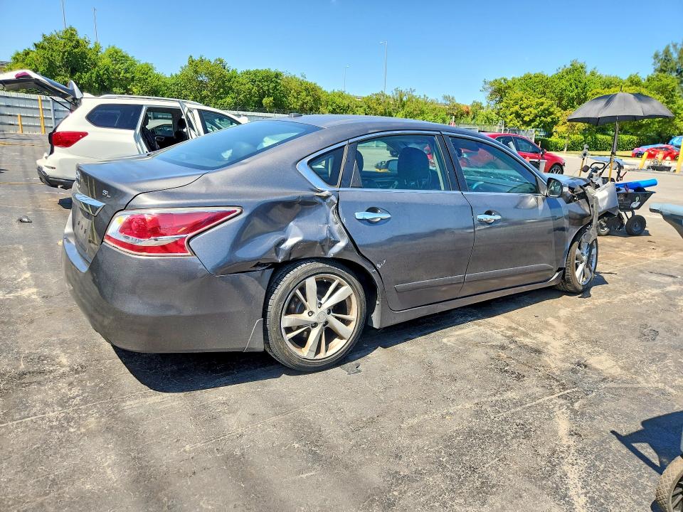 Photo 3 from auction – 2014 NISSAN ALTIMA with VIN 1N4AL3AP1EC426896